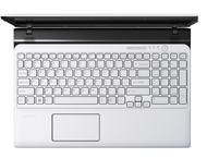 Лаптопи Sony VAIO E (бял)