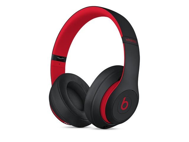 Слушалки Beats Studio3 Wireless Over-Ear Headphones - The Beats Decade Collection - Defiant Black-Red