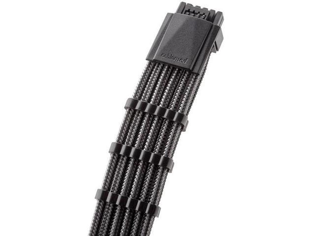 Кабели за компоненти CableMod PRO ModMesh 12VHPWR към 3x8Pin PCI-E Carbon