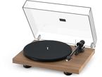 Грамофони Pro-Ject Debut Carbon EVO (2M Red) - Real Wood Walnut