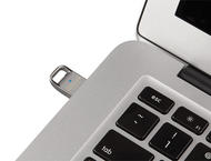 USB памети 32GB Corsair Flash Voyager Vega USB 3.0